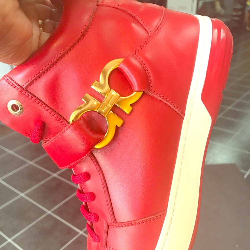 High top fashion shoe (all items authentic)